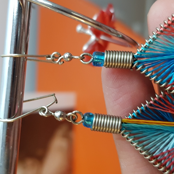 2 Sets Of Colorful Peruvian Earrings - Picture 10 of 17